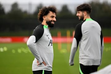 أتلتيكو مدريد يقتحم سباق التعاقد مع محمد صلاح