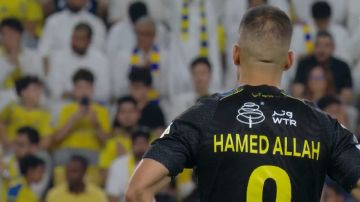 جماهير النصر تهتف ضد حمدالله.. فيديو جماهير النصر تهتف ضد حمدالله.. فيديو