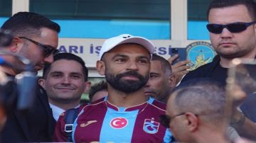 محمد صلاح يعلق على توقيعه لطرابزون سبور محمد صلاح يعلق على توقيعه لطرابزون سبور
