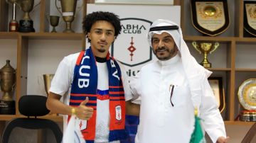 أبها يتعاقد مع محمد الزيد لاعب الهلال أبها يتعاقد مع محمد الزيد لاعب الهلال