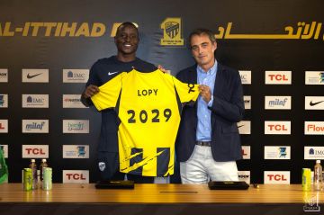 الاتحاد يعلن ضم المحور السنغالي ديون لوبي حتى 2029 الاتحاد يعلن ضم المحور السنغالي ديون لوبي حتى 2029