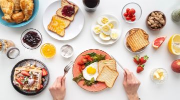 5 تأثيرات صادمة لتخطي الإفطار على الجسم 5 تأثيرات صادمة لتخطي الإفطار على الجسم