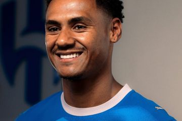 واتكينز .. أول لاعب إنجليزي في الهلال واتكينز .. أول لاعب إنجليزي في الهلال