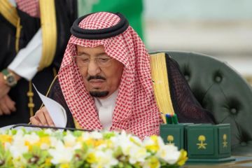 أشاد بمباحثات ولي العهد وماكرون.. مجلس الوزراء: لا توثق ملكية الأرض إلا بعد سداد الرسوم المستحقة أشاد بمباحثات ولي العهد وماكرون.. مجلس الوزراء: لا توثق ملكية الأرض إلا بعد سداد الرسوم المستحقة