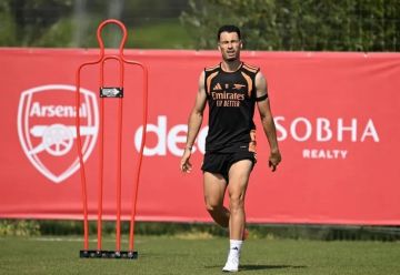 مارتينيلي يغادر تدريبات أرسنال مبكرا وسط اقتراب انتقاله للهلال مارتينيلي يغادر تدريبات أرسنال مبكرا وسط اقتراب انتقاله للهلال