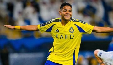 النصر يوافق على إعارة ويسلي إلى كروزيرو