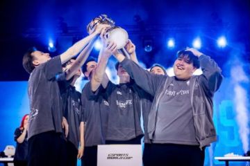 Team Spirit يتوج بلقب MLBB Mid Season Cup 2026 بكأس العالم للرياضات الإلكترونية