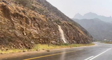 حالة الطقس.. أمطار رعدية ورياح نشطة على عدة مناطق حالة الطقس.. أمطار رعدية ورياح نشطة على عدة مناطق