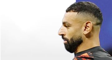بعد أن ارتبط اسمه بالاتحاد.. صلاح.. وجدوى تواجده في دوري روشن تسويقياً وفنياً