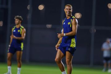 من باريس إلى الدمام.. رونالدو يستقبل بعثة النصر قبل مواجهة الاتفاق