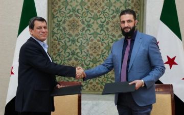 قائد قسد يعلن اكتمال دمج القوات العسكرية والأمنية في الدولة السورية قائد قسد يعلن اكتمال دمج القوات العسكرية والأمنية في الدولة السورية