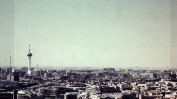 صورة من الثمانينات الميلادية لوسط الرياض صورة من الثمانينات الميلادية لوسط الرياض