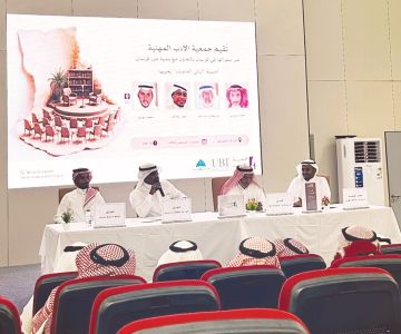 شعراء جزيرة فرسان .. يستحضرون ذاكرتها الشعبية شعراء جزيرة فرسان .. يستحضرون ذاكرتها الشعبية