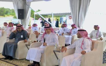 وزير الاستثمار يطلع على المشاريع في عسير ويبحث تعزيز استثمارات القطاع الخاص وزير الاستثمار يطلع على المشاريع في عسير ويبحث تعزيز استثمارات القطاع الخاص