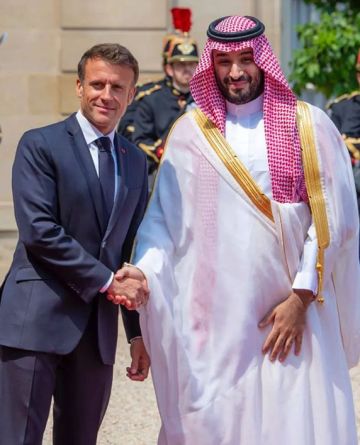 بناء على توجيه خادم الحرمين.. ولي العهد في زيارة رسمية لباريس.. توسيع الشراكات وتطوير العلاقات السعودية ـ الفرنسية بناء على توجيه خادم الحرمين.. ولي العهد في زيارة رسمية لباريس.. توسيع الشراكات وتطوير العلاقات السعودية ـ الفرنسية