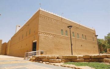 قصـر المـربـع.. مهـد الحـكم وشاهــد التأسيـس قصـر المـربـع.. مهـد الحـكم وشاهــد التأسيـس