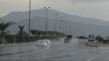 الدفاع المدني: أمطار غزيرة على عسير وندعو للحذر الدفاع المدني: أمطار غزيرة على عسير وندعو للحذر