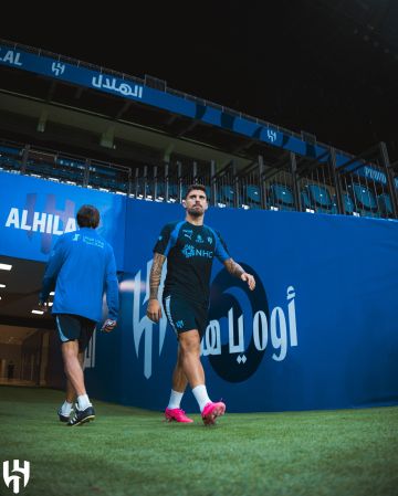 الهلال يتدرب في «المملكة آرينا» استعداداً لانطلاق الدوري السعودي