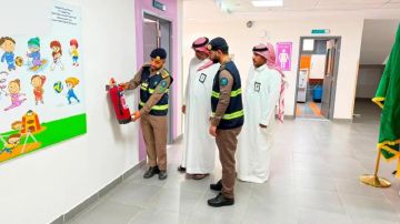 الدفاع المدني يكثف جولاته الميدانية الوقائية في المنشآت التعليمية الدفاع المدني يكثف جولاته الميدانية الوقائية في المنشآت التعليمية