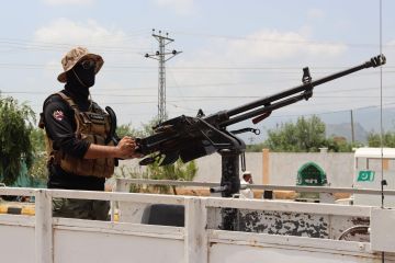 13 قتيل في هجوم انتحاري شمال باكستان 13 قتيل في هجوم انتحاري شمال باكستان