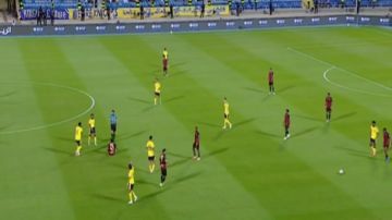 حكم دولي سابق: هدف فريق النصر صحيح ولا توجد مخالفة تسلل بالدقيقة 58.. فيديو
