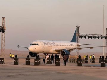 سوريا تعيد تشغيل مطار دير الزور الدولي بعد توقف دام 14 عاما سوريا تعيد تشغيل مطار دير الزور الدولي بعد توقف دام 14 عاما