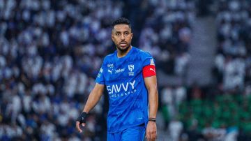 سالم الدوسري يتواجد في مقر تدريبات الهلال سالم الدوسري يتواجد في مقر تدريبات الهلال