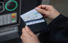 إنفاق المستهلكين بالمملكة عبر نقاط البيع ينخفض إلى 14.2 مليار ريال خلال أسبوع