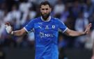بنزيما يدرس الاعتزال حال رحيله عن الهلال
