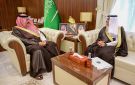 عبدالعزيز بن سعد يستقبل رئيس جامعة حائل - sa