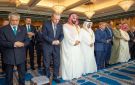 ولي العهد وأردوغان ورئيس الوزراء الباكستاني يؤدون صلاة الجمعة في المسجد الحرام .. صور
