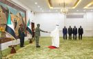 السفير الحربي يقدم أوراق اعتماده لرئيس مجلس السيادة الانتقالي في السودان