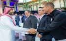 لقاء بن سلمان ورونالدو يخطف الأضواء.. وتفاعل الجمهور يعلو في المنصات (فيديو)