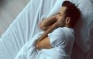 استشارية أمراض النوم: رجفة النوم غير ضارة .. فيديو