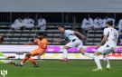 الهلال يواصل انطلاقته القوية ويعتلي صدارة دوري روشن 