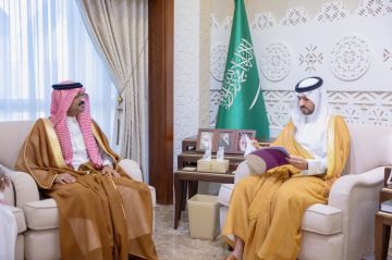 نائب أمير الشرقية يستقبل رئيس وأعضاء مجلس إدارة جمعية أثر للعمل التطوعي نائب أمير الشرقية يستقبل رئيس وأعضاء مجلس إدارة جمعية أثر للعمل التطوعي