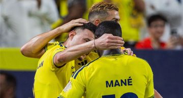 النصر يتخطى أبها بثنائية رونالد والحمدان النصر يتخطى أبها بثنائية رونالد والحمدان