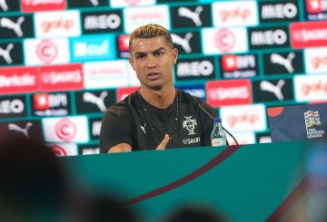 بقميص النصر أم منتخب البرتغال؟.. رونالدو يكشف رغبته في تسجيل الهدف رقم 1000! بقميص النصر أم منتخب البرتغال؟.. رونالدو يكشف رغبته في تسجيل الهدف رقم 1000!
