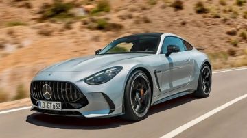 مرسيدس تقدم GT كوبيه 2026 بقدرات قوية مرسيدس تقدم GT كوبيه 2026 بقدرات قوية