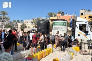 المملكة تضخ 500 ألف لتر من المياه في مختلف محافظات قطاع غزة المملكة تضخ 500 ألف لتر من المياه في مختلف محافظات قطاع غزة