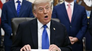 ترمب: سأوقف التجارة مع بعض الدول إذا لم يخفض الاحتياطي الفيدرالي الفائدة ترمب: سأوقف التجارة مع بعض الدول إذا لم يخفض الاحتياطي الفيدرالي الفائدة