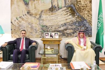 نائب وزير الخارجية يستقبل الممثل الخاص للاتحاد الأوروبي لمنطقة الخليج نائب وزير الخارجية يستقبل الممثل الخاص للاتحاد الأوروبي لمنطقة الخليج