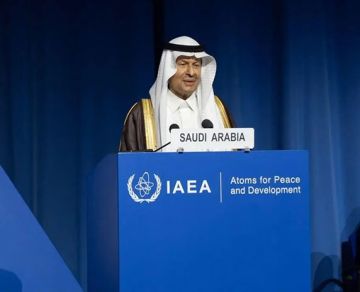 الجدعان يؤكد قوة ومرونة القطاع المالي بالسعودية.. وعبدالعزيز بن سلمان: اكتشاف 114 مليون طن معادن نادرة ويورانيوم الجدعان يؤكد قوة ومرونة القطاع المالي بالسعودية.. وعبدالعزيز بن سلمان: اكتشاف 114 مليون طن معادن نادرة ويورانيوم
