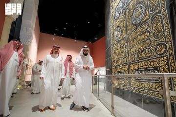 رئيس الاتحاد السعودي للهجن يزور حي حراء الثقافي رئيس الاتحاد السعودي للهجن يزور حي حراء الثقافي