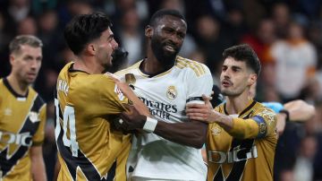 ريال مدريد يحسم قراره من تجديد عقد روديجر