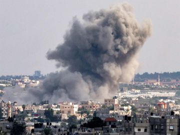 استشهاد أربعة فلسطينيين في قصف منزل ببيت لاهيا شمال قطاع غزة استشهاد أربعة فلسطينيين في قصف منزل ببيت لاهيا شمال قطاع غزة