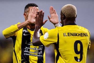الاتحاد يعبر الفيصلي بثلاثية ويتصدر روشن