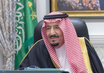 الملك سلمان: نستذكر في اليوم الوطني ما قامت عليه السعودية من أسس راسخة الملك سلمان: نستذكر في اليوم الوطني ما قامت عليه السعودية من أسس راسخة