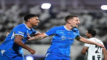 الهلال يحسم الديربي بثنائية في شباك الشباب..صور الهلال يحسم الديربي بثنائية في شباك الشباب..صور