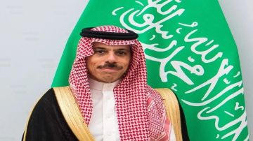وزير الخارجية يصل روسيا في زيارة رسمية وزير الخارجية يصل روسيا في زيارة رسمية